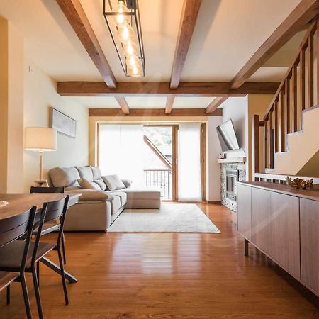 Casa Artiga De Lin By Seamount Rentals Les Bordes Eksteriør billede