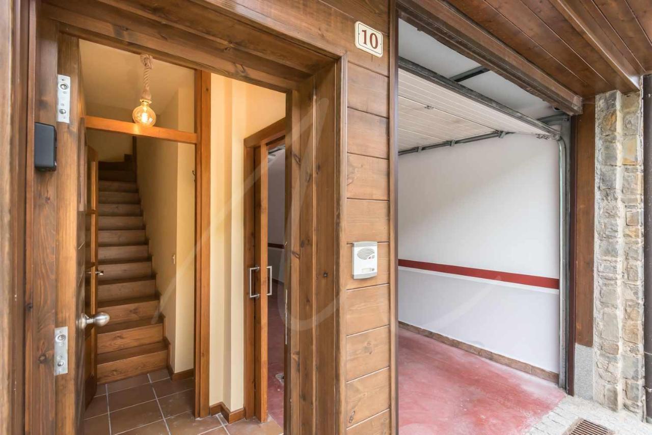 Casa Artiga De Lin By Seamount Rentals Les Bordes Eksteriør billede
